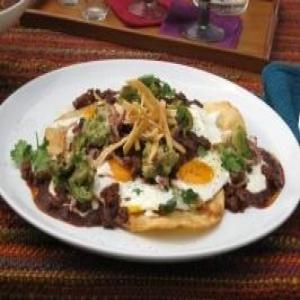 Ranch-Style Eggs with Chorizo and Tomato-Red Chile Sauce_image