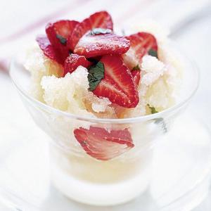 Lemon ice & minty strawberries image