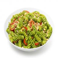 Fusilli With Spinach-Nut Pesto image