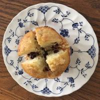 Muffins with Dried Cherries_image