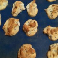 Forgotten Puffs (Chocolate Chip Meringue Cookies)_image