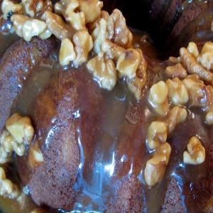 Pear Spice Bundt Cake with Walnut Praline Topping_image