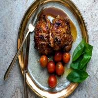 Grilled Pomegranate-Glazed Chicken With Tomato Salad_image