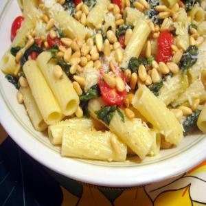 Penne With Spinach and Two Cheeses_image
