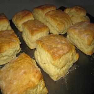 Mile High Buttery Biscuits_image