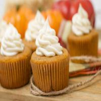 Easy Pumpkin Cupcakes w/ Cinnamon Cream Cheese Frosting_image