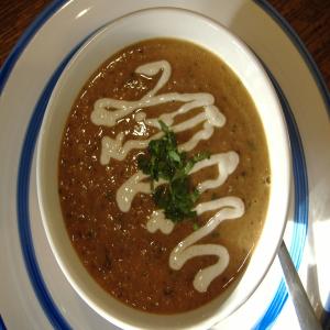 Black Bean Soup With Cilantro Cream_image