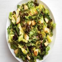 Escarole Salad with Anchovy-Garlic Dressing_image