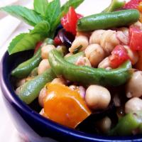 Warm Bean and Tomato Salad with Basil_image