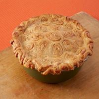 Apple-Raisin Cinnamon Bun Pie_image