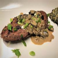 Grilled Filet Mignon With Brandy Mustard Sauce_image