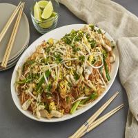 Easy Chicken-Sriracha Pad Thai Recipe image