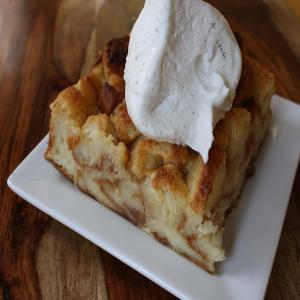 Vanilla Bean Apple Bread Pudding Recipe_image