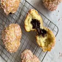 Heart-Shaped Biscuit Doughnuts_image
