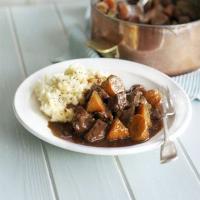 Beef & stout stew with carrots image