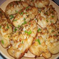 Crispy Garlic Potato Skins_image