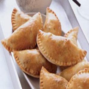 Natchitoches Meat Pies with Spicy Buttermilk Dip_image
