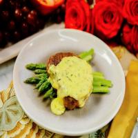 Classic French Bearnaise Sauce image