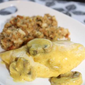 Sour Cream Chicken and Stuffing_image