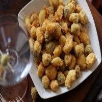 Deep-Fried Garlic Cloves and Green Olives_image