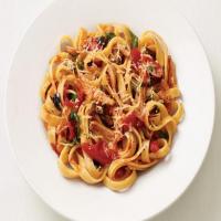 Fettuccine with Chicken and Olives image
