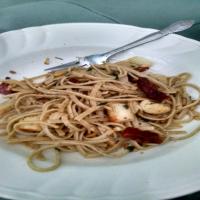 Linguini With Scallops, Sun-Dried Tomatoes and Pine Nuts image