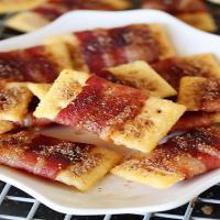 Sweet-&-Spicy Bacon Crackers_image