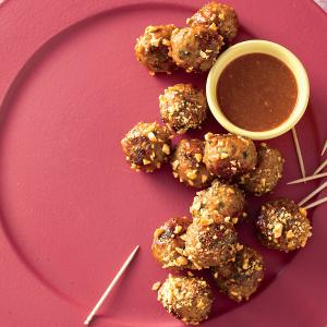 Chicken Meatballs with Sweet Peanut Sauce_image