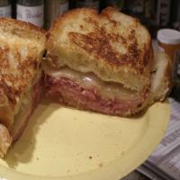 Toasted Ham and Cheese Supreme_image