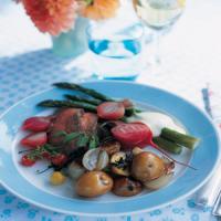 Grilled Herbed Potatoes and Shallots_image