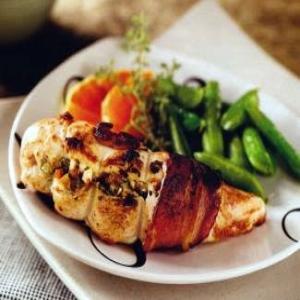 Chicken Breasts Stuffed with Dried Fruit and Goat Cheese Recipe image