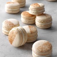 Cinnamon Roll Macarons_image