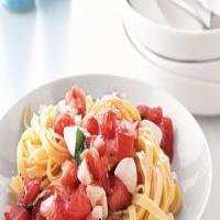 Pasta With Marinated Tomatoes and Mozzarella_image