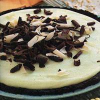 Frozen White Chocolate Grasshopper Mousse Pie image
