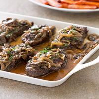 Baked Steak with Onions and Mushrooms Recipe - (4.1/5)_image