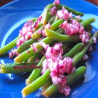 Salatah El Loobyea (Lebanese Green Bean Salad)_image