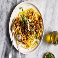 Spaghetti With Lentils, Tomato and Fennel image