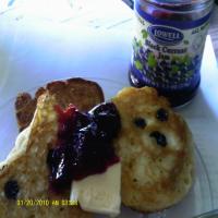 Tiganites Me Stafithes: Sugared Raisin Pancakes_image