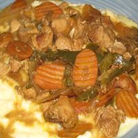 Slow Cooked Paprika Chicken With Mashed Potatoes_image