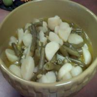 Whole Potatoes with Green Beans_image