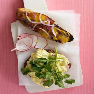 Bacon-Cheddar Melts with Chutney Mustard_image