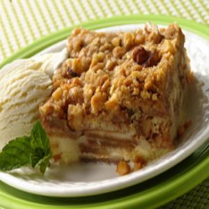 Impossibly Easy French Apple Dessert Squares_image