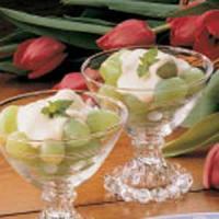 Quick Cream Topped Grapes_image