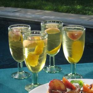 White Wine and Lillet Cocktail_image