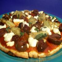 Artichoke, Olive and Goat's Cheese Pizza_image