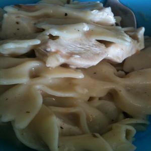 Easy Homestyle Low fat Chicken and Noodles_image