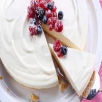 Cheesecake with Berries & Whipped Topping_image