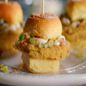 Fried Green Tomato Sliders with Goat Cheese Mayo and Tomatillo-Bacon Relish_image
