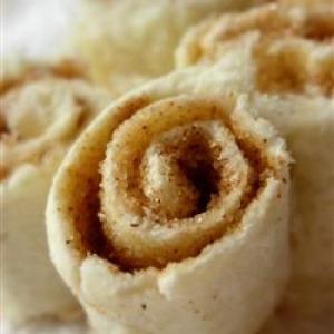 Yummy No-Bake Cinnamon Rolls for Kids_image