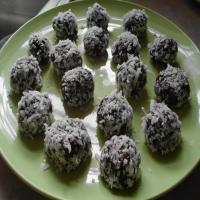 Chia Protein Packed Chocolate Orbs (Raw - Vegan - Healthy!)_image